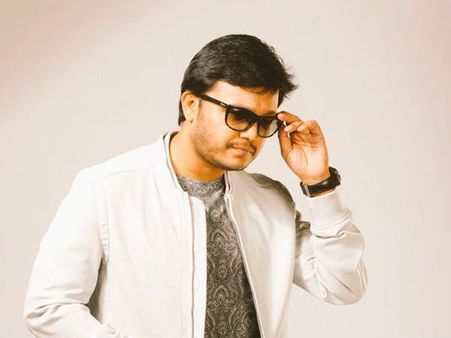 ದೂರದಿಂದ ಬಂದ 'ಸುಂದರಾಂಗ ಜಾಣ' ಆದ ಗೋಲ್ಡನ್ ಸ್ಟಾರ್ ಗಣೇಶ್.!