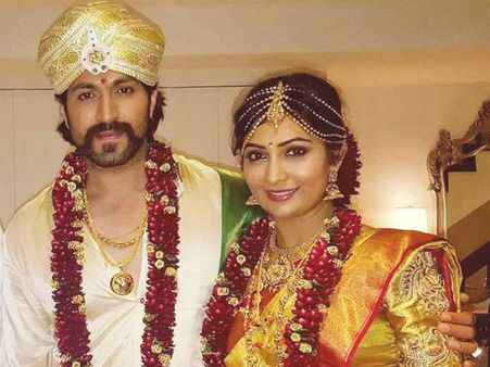 ಯಶ್-ರಾಧಿಕಾ ಪಂಡಿತ್ ಮದುವೆಯ ಆಕರ್ಷಕ ಫೋಟೋ ಆಲ್ಬಂ