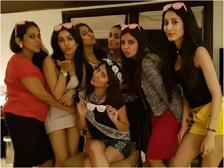 ಮದುವೆಗೂ ಮುಂಚೆ ರಾಧಿಕಾ ಪಂಡಿತ್ ಕೊನೆ ಪಾರ್ಟಿ !