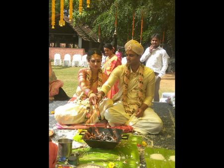 ದಾಂಪತ್ಯ ಜೀವನಕ್ಕೆ ಕಾಲಿಟ್ಟ 'ಚಿಂಗಾರಿ' ಹುಡುಗಿ ದೀಪಿಕಾ ಕಾಮಯ್ಯ