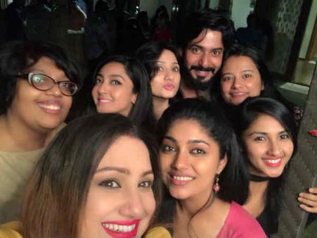 ಚಿತ್ರಗಳು: ಗಣೇಶ್ ಮನೆಯಲ್ಲಿ ತಾರೆಯರ ಹೊಸ ವರ್ಷ ಸಂಭ್ರಮ