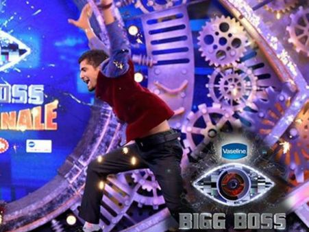 'ಬಿಗ್ ಬಾಸ್' ಗೆದ್ದ ಪ್ರಥಮ್: ವೀಕ್ಷಕರ ಸಂಭ್ರಮಕ್ಕೆ ಪಾರವೇ ಇಲ್ಲ.!