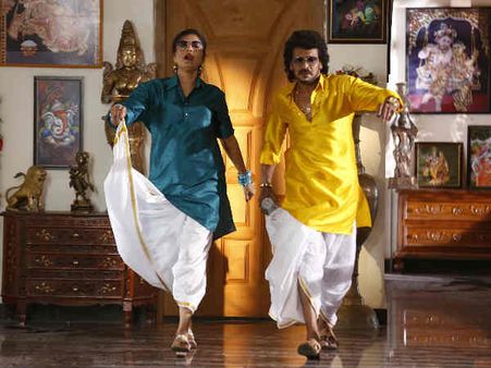 ಪಂಚೆ ಧರಿಸಿ ಬಂದ ಉಪೇಂದ್ರ ಮತ್ತು ಪ್ರೇಮ ಜೋಡಿ!