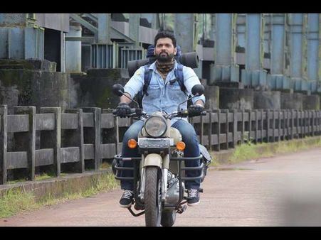 ರಕ್ಷಿತ್ ಶೆಟ್ಟಿ ಹೊಸ ಚಿತ್ರದ ಫಸ್ಟ್ ಲುಕ್ ರಿಲೀಸ್: ನಾಯಕಿ ಶಾನ್ವಿ