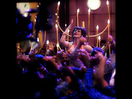 'ಚಕ್ರವರ್ತಿ' ಐಟಂ ಹಾಡಿಗೆ ಹೆಜ್ಜೆ ಹಾಕಿದ 'ನಾಟಿಗರ್ಲ್' ಇವರೇ!