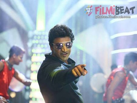 'ಅಪ್ಪು ಡ್ಯಾನ್ಸ್'ಗೆ ಸ್ಯಾಂಡಲ್ ವುಡ್ ದಾಖಲೆಗಳೆಲ್ಲ ಧೂಳಿಪಟ!