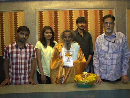 'ತಿಥಿ' ಸ್ಟಾರ್ 'ಗಡ್ಡಪ್ಪ'ನಿಗೆ ಪ್ರಶಸ್ತಿ ಪ್ರದಾನ ಮಾಡಿದ ಫಿಲ್ಮಿಬೀಟ್ ಕನ್ನಡ