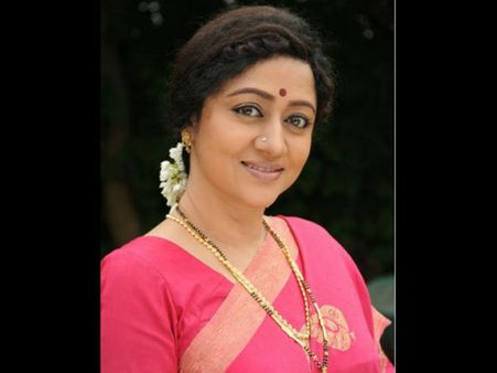 ಮಗಳ ಚಿತ್ರಕ್ಕೆ ಅಮ್ಮನೇ ಡೈರೆಕ್ಟರ್!