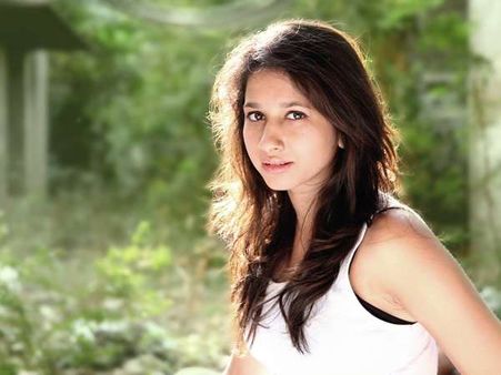 ಹೀಗೂ ಉಂಟೇ?.. ಮಾನ್ವಿತಾಗೆ ಟಿಶ್ಯೂ ಪೇಪರ್ ನಲ್ಲಿ ಸಿನಿಮಾ ಒಪ್ಪಂದ