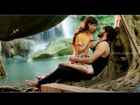 ಖಡಕ್ ಹುಡುಗನ ಕಾದಲ್ ಕಥೆಯ 'ರೋಗ್' ಟ್ರೈಲರ್ ಔಟ್