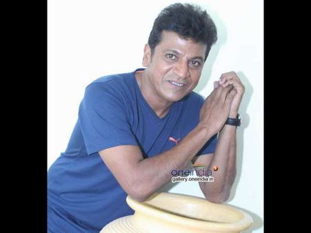 ರಾಕಿಂಗ್ ಸ್ಟಾರ್ ಯಶ್ ಹೊಗಳಿದ ಶಿವಣ್ಣ