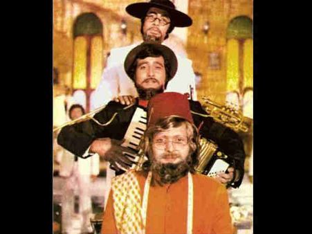 'ಅಮರ್' ಅಂತ್ಯಕ್ರಿಯೆಯಲ್ಲಿ ಕಣ್ಣೀರು ಹಾಕಿದ 'ಅಕ್ಬರ್', 'ಅಂತೋನಿ'!