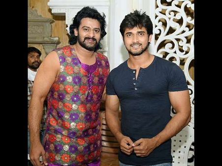 'ಬಾಹುಬಲಿ' ಪ್ರಭಾಸ್ ಜೊತೆಯಲ್ಲಿ ಕನ್ನಡ ನಟ ಚಂದನ್!