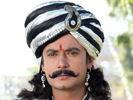 'ಕುರುಕ್ಷೇತ್ರ'ದಲ್ಲಿ 'ದುರ್ಯೋಧನ' ದರ್ಶನ್ ತಂದೆ 'ಧೃತರಾಷ್ಟ್ರ' ಯಾರು.?