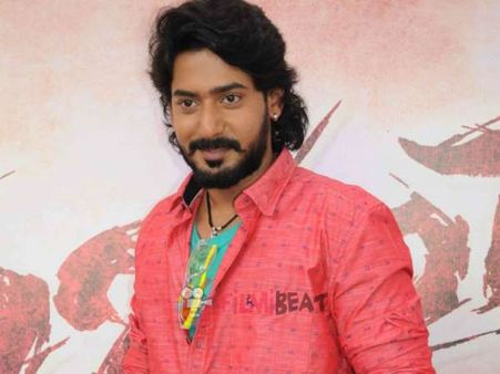 ತಮಿಳಿನ 'ತಗರಾರು' ರಿಮೇಕ್ ನಲ್ಲಿ ಡೈನಾಮಿಕ್ ಪ್ರಿನ್ಸ್ ಪ್ರಜ್ವಲ್