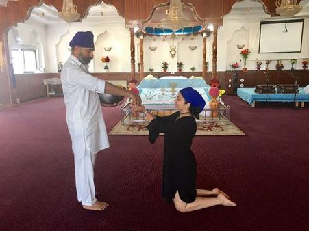 ಮೊನ್ನೆ ಪ್ರಿಯಾಂಕಾ ಆಯ್ತು, ಈಗ ಚಾರ್ಮಿ ಕೌರ್; ಈ ನಟಿಯರೇಕೆ ಹೀಗೆ?