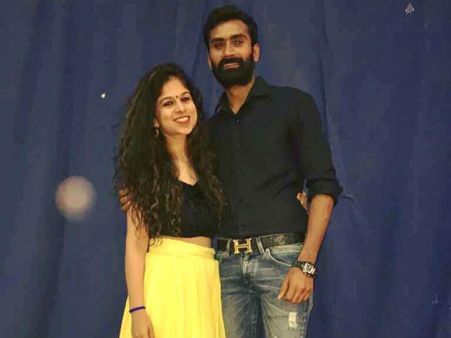 ಸರಳವಾಗಿ ನಡೆಯಿತು ಲೂಸ್ ಮಾದ ಯೋಗೀಶ್ - ಸಾಹಿತ್ಯ ನಿಶ್ಚಿತಾರ್ಥ