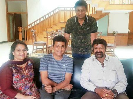 ಶಿವರಾಜ್ ಕುಮಾರ್ ಮನೆಗೆ ಭೇಟಿ ಕೊಟ್ಟ ತೆಲುಗು ನಟ ಬಾಲಕೃಷ್ಣ