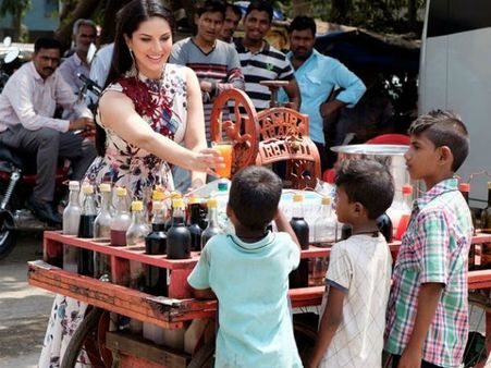 ಸನ್ನಿ ಲಿಯೋನ್ ಜೀವನಾಧಾರಿತ ಚಿತ್ರದಿಂದ ಹಲವು ಅಚ್ಚರಿಯ ಸಂಗತಿ ಬಹಿರಂಗ.!