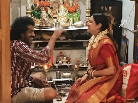 ಭೀಮನ ಅಮಾವಾಸ್ಯೆ: ಪತಿಯ ಪೂಜೆ ಮಾಡಿದ ಪ್ರಿಯಾಂಕಾ ಉಪೇಂದ್ರ