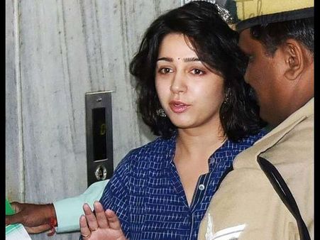 ವಿಚಾರಣೆಗೆ ಬಂದಿದ್ದ ಚಾರ್ಮಿಯನ್ನ ಕೆಟ್ಟದಾಗಿ ಸ್ಪರ್ಶಿಸಿದ ಪೇದೆ