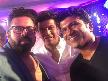 'ರಾಜಕುಮಾರ' ನಿರ್ದೇಶಕರಿಗಿದು ಬೆಲೆಕಟ್ಟಲಾಗದ ಭಾವಚಿತ್ರ.!