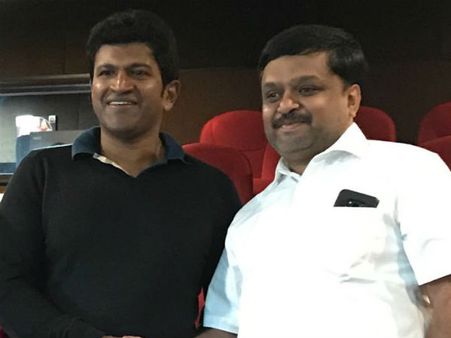 ಪುನೀತ್ ರಾಜ್ ಕುಮಾರ್ ಭೇಟಿ ಮಾಡಿದ 'ಹೆಬ್ಬುಲಿ' ನಿರ್ಮಾಪಕ ರಘುನಾಥ್