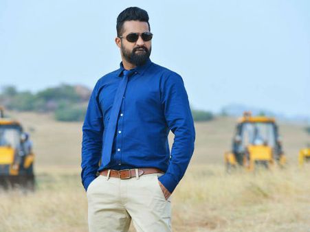 ತೆಲುಗು 'ಬಿಗ್ ಬಾಸ್'ನಲ್ಲಿ ಕನ್ನಡ ಪ್ರೇಮ ಮೆರೆದ ಜೂನಿಯರ್ NTR..!