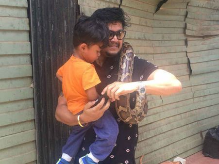 ಹೆಬ್ಬಾವಿನ ಜೊತೆ ಗೋಲ್ಡನ್ ಸ್ಟಾರ್ ಪುತ್ರನ ಚೆಲ್ಲಾಟ