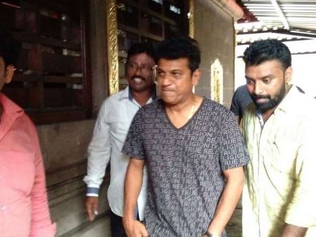 ಕದ್ರಿ ಮಂಜುನಾಥೇಶ್ವರ ದೇವಾಲಯಕ್ಕೆ ಭೇಟಿ ನೀಡಿದ ಶಿವರಾಜ್ ಕುಮಾರ್