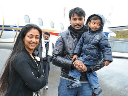 'ಲಂಡನ್'ನಲ್ಲಿ ದರ್ಶನ್ ಗೆ ಸನ್ಮಾನ: ಶುಭಕೋರಿದ ಪತ್ನಿ ವಿಜಯಲಕ್ಷ್ಮಿ