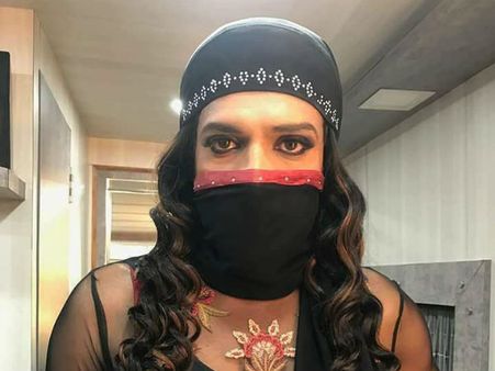 ಹುಡುಗಿ ವೇಷದಲ್ಲಿರುವ ಕನ್ನಡದ ಈ ನಟನನ್ನು ಗುರುತಿಸಿ