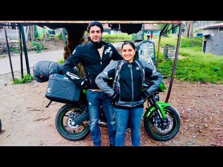 ಗೋವಾ, ಕೇರಳದತ್ತ ಸವಾರಿ ಹೊರಟಿರುವ ಅನು-ಮುಖರ್ಜಿ ದಂಪತಿ.!