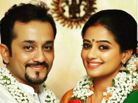 ಮೂರೇ ತಿಂಗಳಿಗೆ ತವರಿನವರಿಗೆ ಸಿಹಿಸುದ್ದಿ ಕೊಟ್ಟ ನಟಿ ಪ್ರಿಯಾಮಣಿ.!