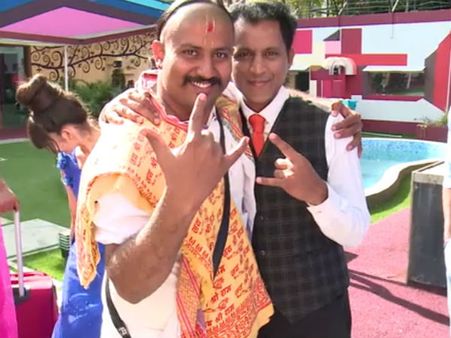 'ಬಿಗ್ ಬಾಸ್' ಮನೆಯಿಂದ ಹೊರ ಬಂದ ರಿಯಾಝ್ ಬಾಷಾ