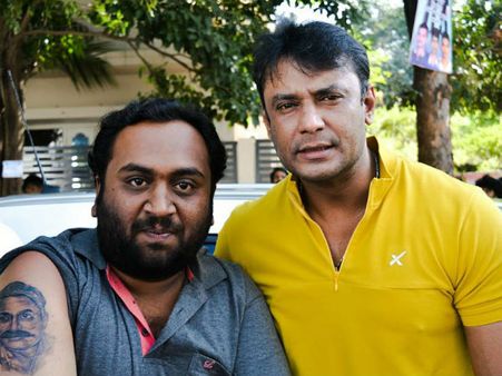 ಅಪರೂಪದ ಅಭಿಮಾನಿಯನ್ನ ಭೇಟಿ ಮಾಡಿದ ಚಾಲೆಂಜಿಂಗ್ ಸ್ಟಾರ್