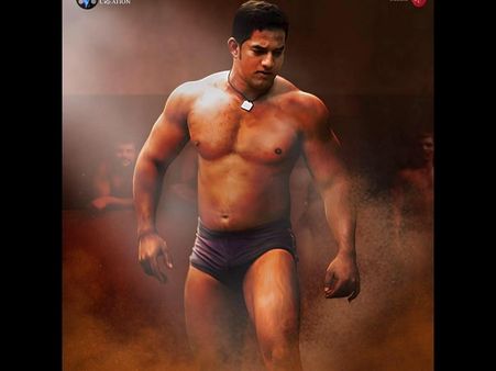 'ತ್ರಿಬಾಹು' ಟೀಸರ್ ಗೆ ಬಾಲಿವುಡ್ ಬೌಲ್ಡ್: ಕನ್ನಡದ ಚಿತ್ರಕ್ಕೆ ಭಾರಿ ಬೇಡಿಕೆ