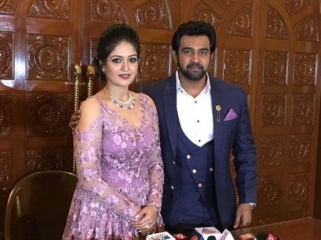 ಪ್ರೇಮಿಗಳ ದಿನ ಅಭಿಮಾನಿಗಳೊಂದಿಗೆ ನಿಶ್ಚಿತಾರ್ಥದ ವಿಡಿಯೋ ಹಂಚಿಕೊಂಡ ಚಿರು-ಮೇಘನಾ