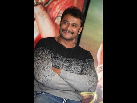 ಇಳಕಲ್ ನಲ್ಲಿ ಗುಡುಗಿದ ದರ್ಶನ್: ಅಡ್ಡ ದಾರಿ ಹಿಡಿಯೋರಿಗೆ ದಾಸನ ಬುದ್ದಿ ಮಾತು