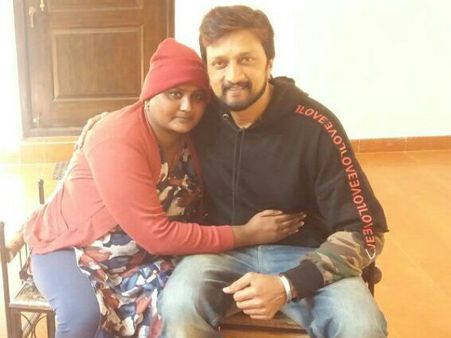 ಅಭಿಮಾನಿಯ ನಿಧನಕ್ಕೆ ಕಂಬನಿ ಮಿಡಿದ ಸುದೀಪ್