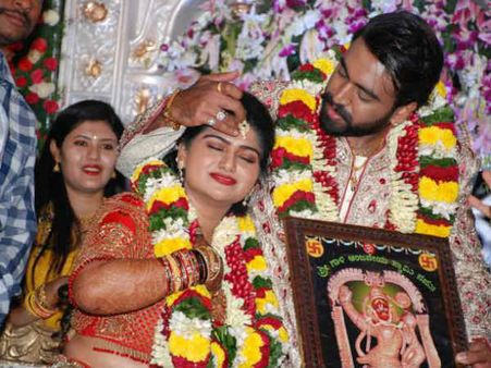 ಮೇಘನಾ ಜೊತೆಗೆ ಹಸೆಮಣೆ ಏರಿದ ಅನೂಪ್ ಸಾ.ರಾ. ಗೋವಿಂದು