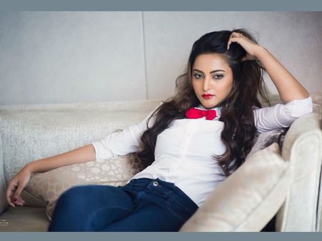 ಫೇಸ್ ಬುಕ್ ಗೆ ಗುಡ್ ಬೈ ಹೇಳಿದ ಚಾರ್‌ಮಿನಾರ್ ನಟಿ