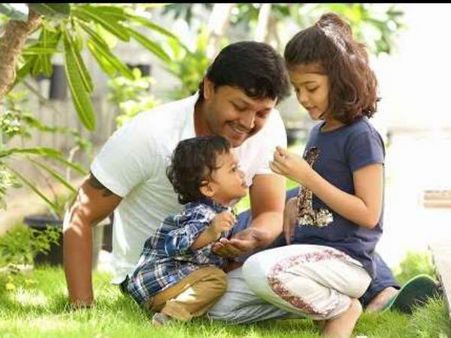 ಅಪ್ಪ-ಮಗನ ಗದಾಯುದ್ಧದ ವಿಡಿಯೋ ವೈರಲ್