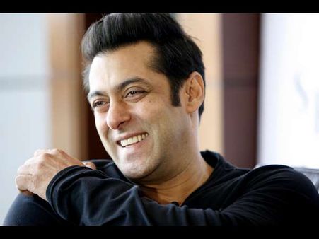 ಹೋಲ್ ಸೇಲ್ ಆಗಿ ಎಲ್ಲರನ್ನೂ ಫೂಲ್ ಮಾಡಿದ ಸಲ್ಮಾನ್ ಖಾನ್.!