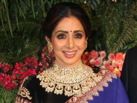 ಮುಂಬೈ ನಿವಾಸ ತಲುಪಿದ ಶ್ರೀದೇವಿ ಪಾರ್ಥೀವ ಶರೀರ