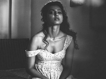 ಕಾಲಿಗೆ ಕಚಗುಳಿ ಕೊಟ್ಟ ದಕ್ಷಿಣದ ಖ್ಯಾತ ನಟನ ಕಪಾಳಕ್ಕೆ ಹೊಡೆದ ರಾಧಿಕಾ!