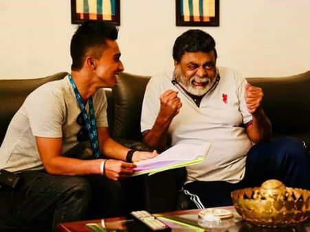 'ಅಂಬಿ ನಿಂಗ್ ವಯಸ್ಸಾಯ್ತೋ' ಫಸ್ಟ್ ಲುಕ್ ಔಟ್: ವಯಸ್ಸಾದ ಅಂಬಿ ಹೇಗ್ ಕಾಣ್ತಾರೆ?