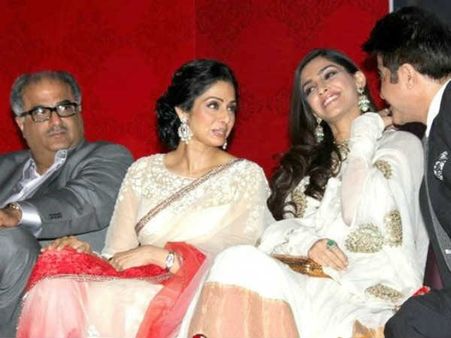 ಶ್ರೀದೇವಿಯ ಹಠಾತ್ ನಿಧನ: ಸೋನಂ ಕಪೂರ್ ಮದುವೆ ಮುಂದಕ್ಕೆ?