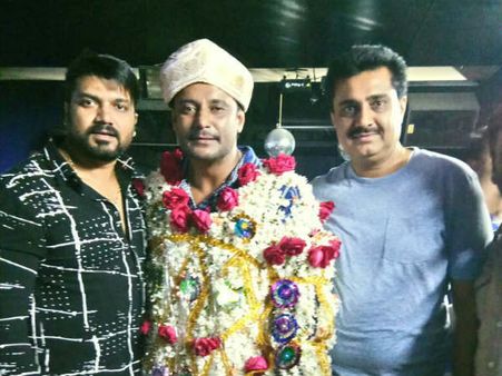 ಶಾಲಾ ಸ್ನೇಹಿತರಿಂದ ಡಿ ಬಾಸ್ ಗೆ ದೊರೆತ ಅಪೂರ್ವ ಕಾಣಿಕೆ