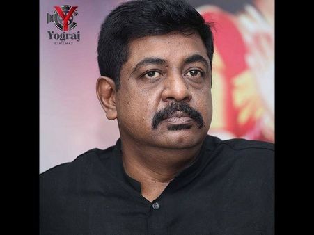 ಓಟು ಕೇಳಲು ಮನೆ ಮನೆಗೆ ಬರ್ತಾರೆ 'ಯೋಗರಾಜ್ ಭಟ್ರು'